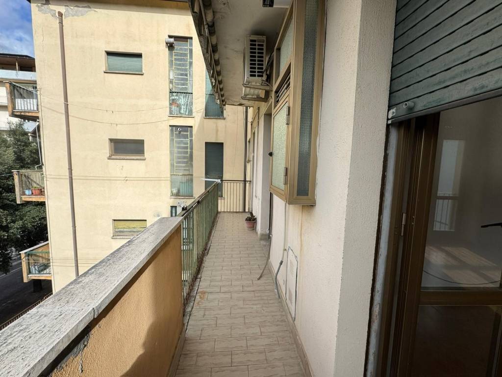 Appartamento a Cosenza in Via Carlo Cattaneo - Foto 4