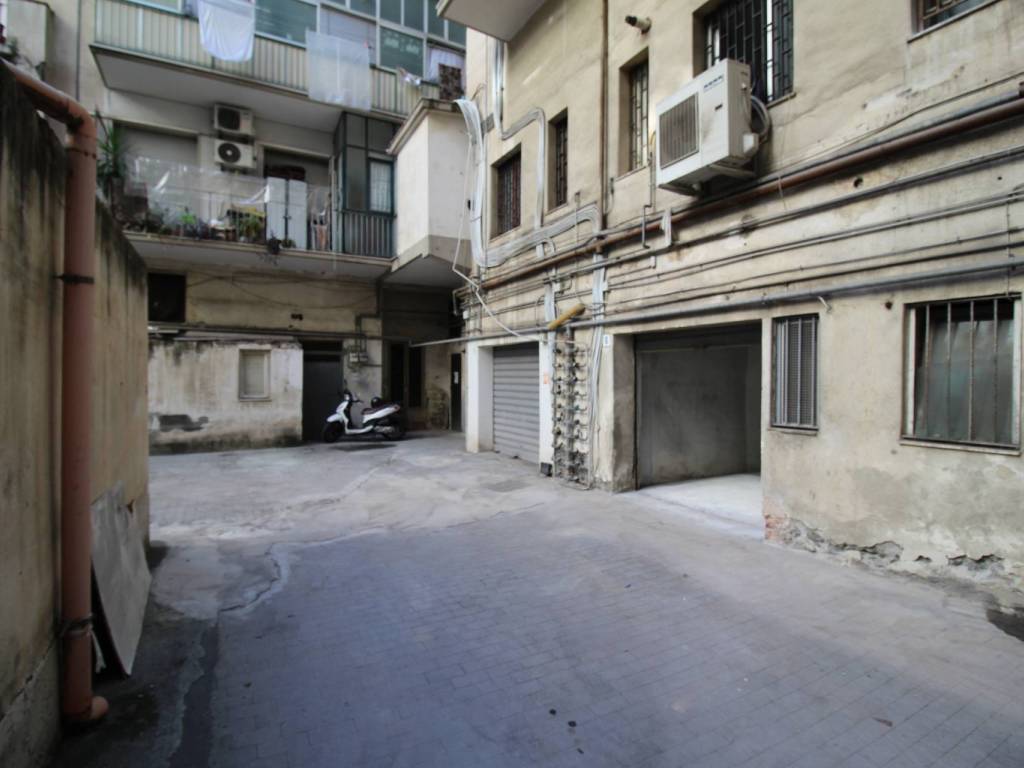 Box / garage a Catania in Via Sassari, 66 - Foto 3