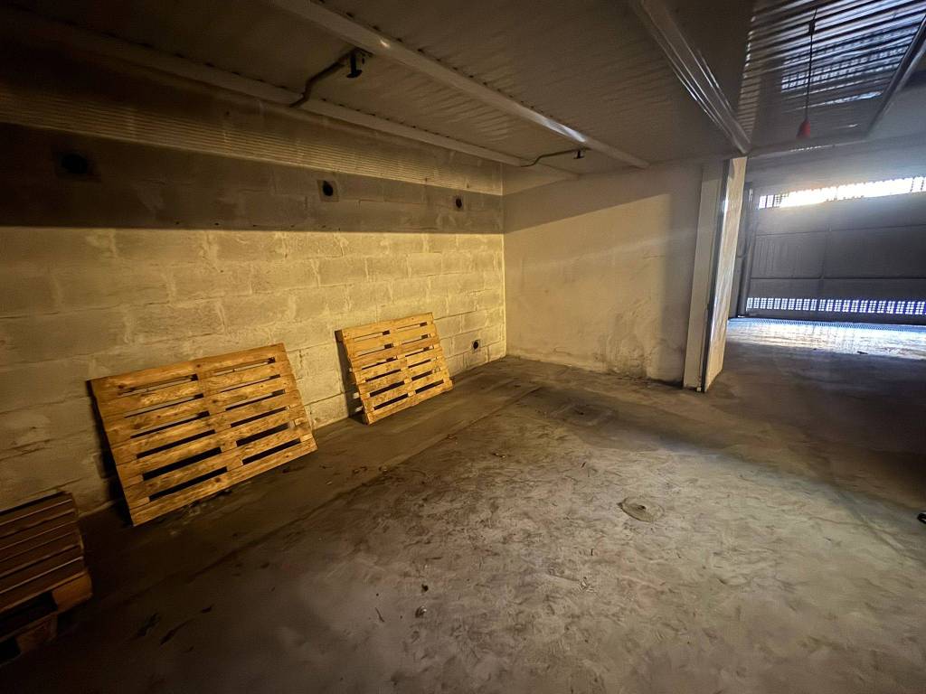 Box / garage a Grottaferrata in Viale Vittorio Veneto - Foto 4