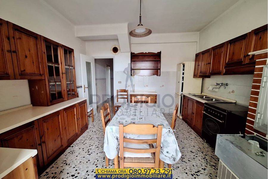 Appartamento a Terlizzi in Via Augusto Righi - Foto 5