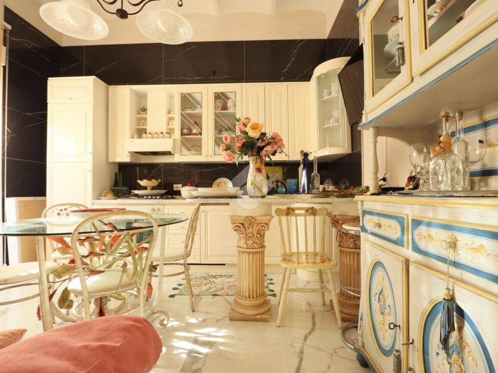 Villa a Alba adriatica in Via Cesare Battisti, 54 - Foto 2