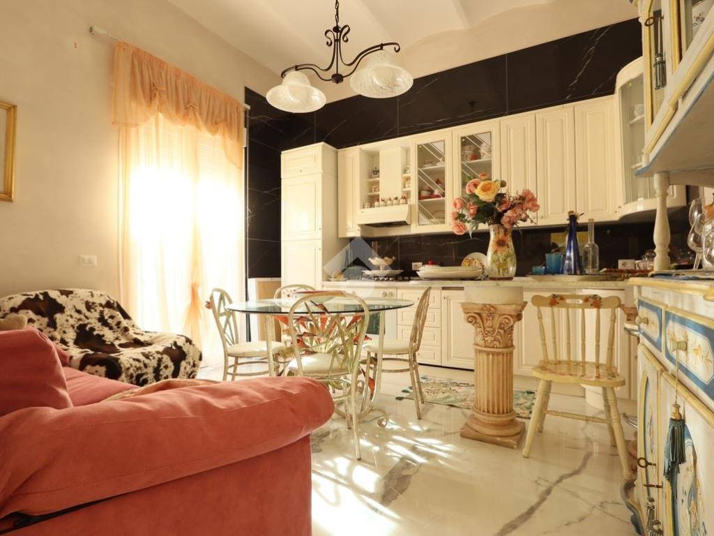 Villa a Alba adriatica in Via Cesare Battisti, 54 - Foto 4