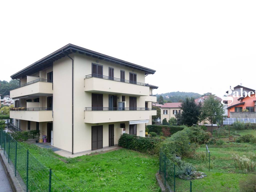 Appartamento a Imbersago in via Castelbarco, 43 - Foto 3