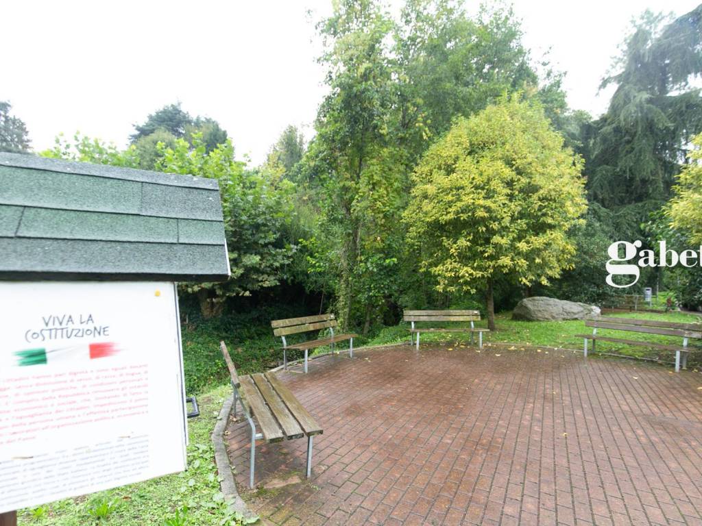 Appartamento a Imbersago in via Castelbarco, 43 - Foto 4