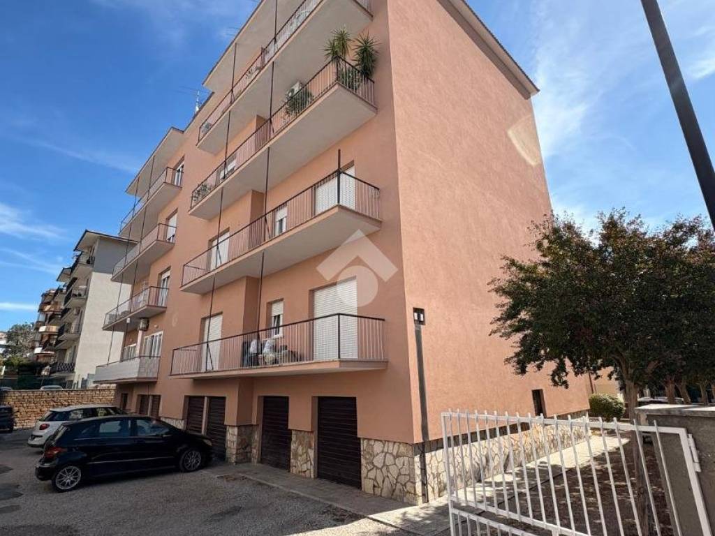 Appartamento a Civita castellana in Via Papa Giovanni XXIII, 22 - Foto 2