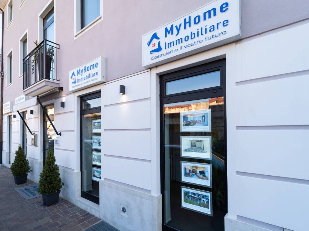 Box / garage a Arzignano in Via Trieste, 20 - Foto 2