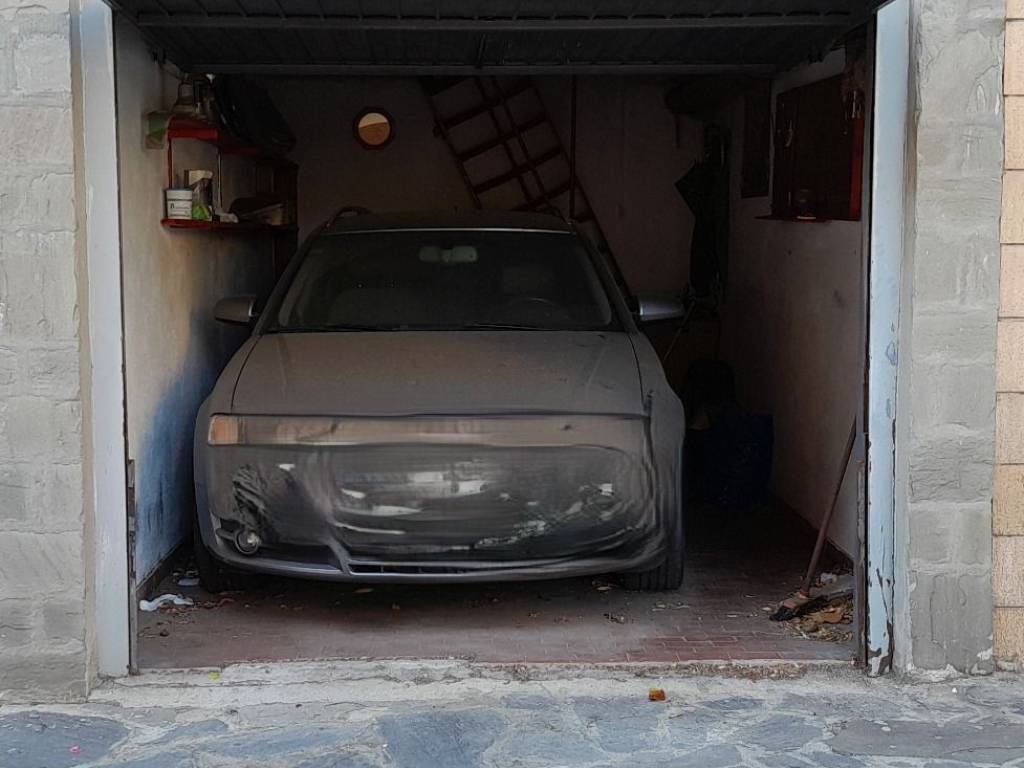 Box / garage a Rapallo in Via Castruccio - Foto 3