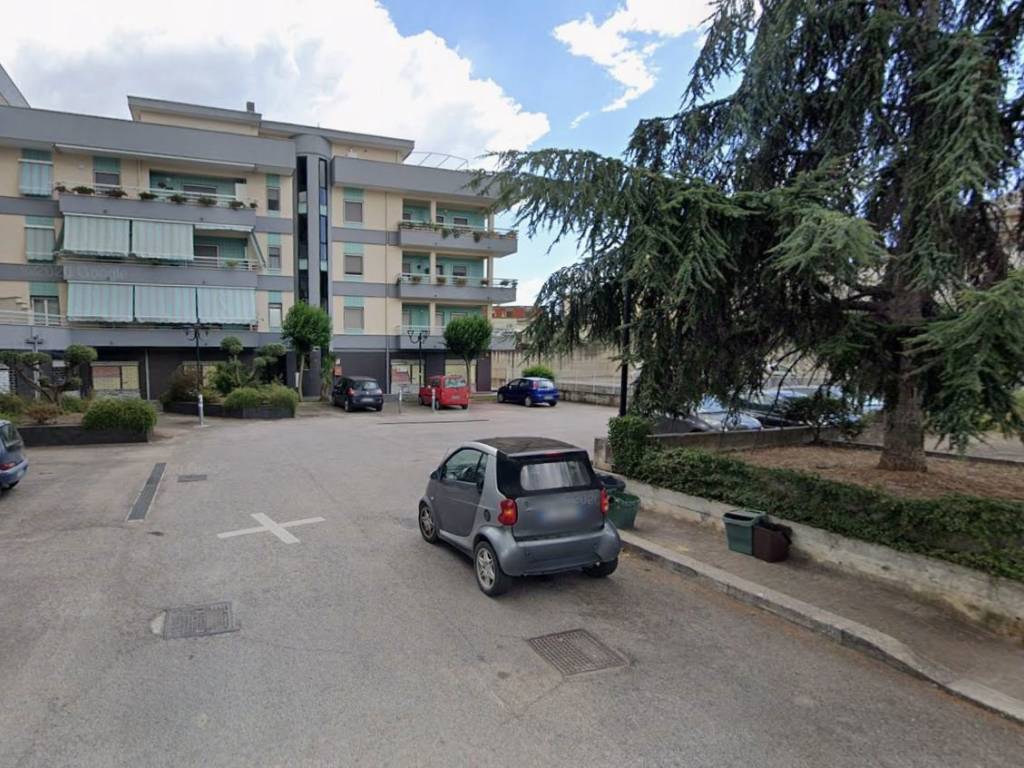 Box / garage a Aprilia in VIA GIUSTI, 2 - Foto 2