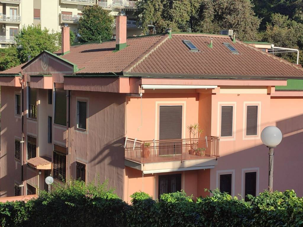 Appartamento a Salerno in Viale dei Tigli, 7 - Foto 2