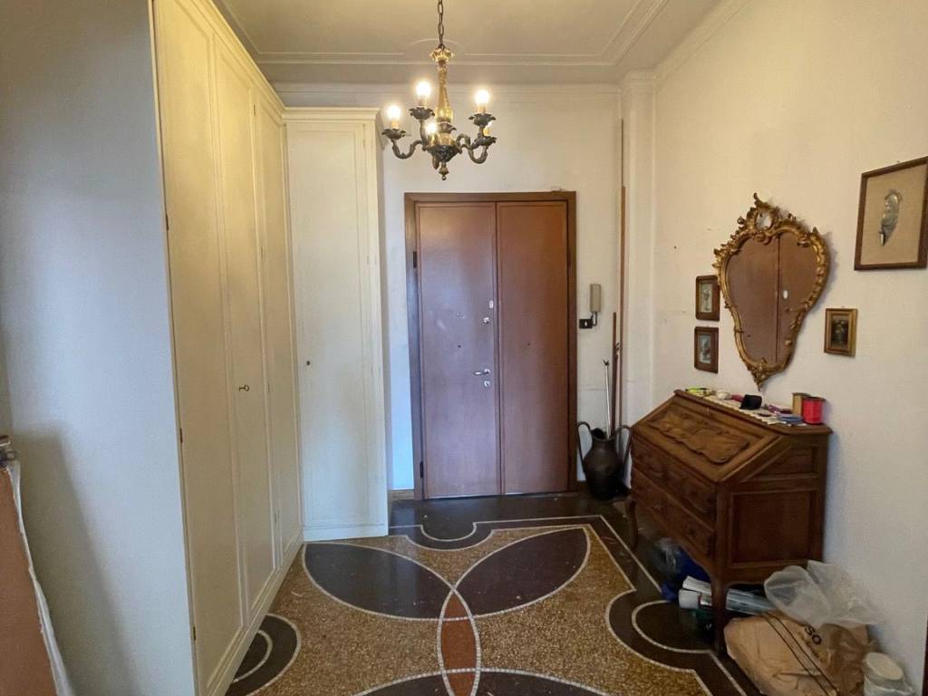 Appartamento a Genova in Via San Bartolomeo del Fossato, 8 - Foto 3