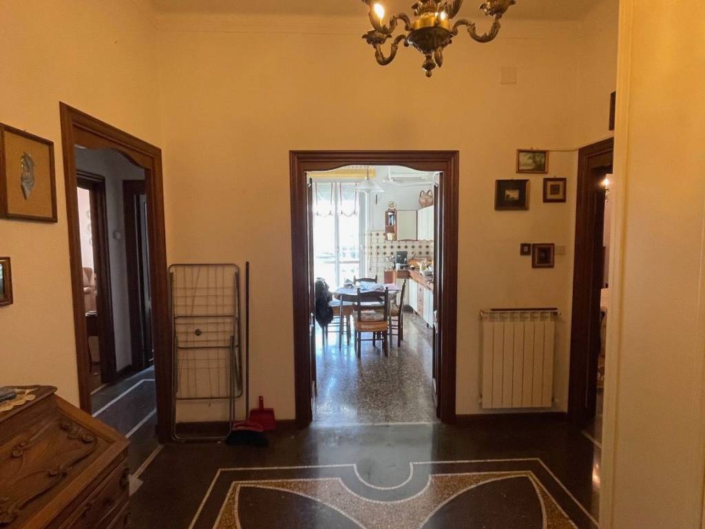 Appartamento a Genova in Via San Bartolomeo del Fossato, 8 - Foto 4