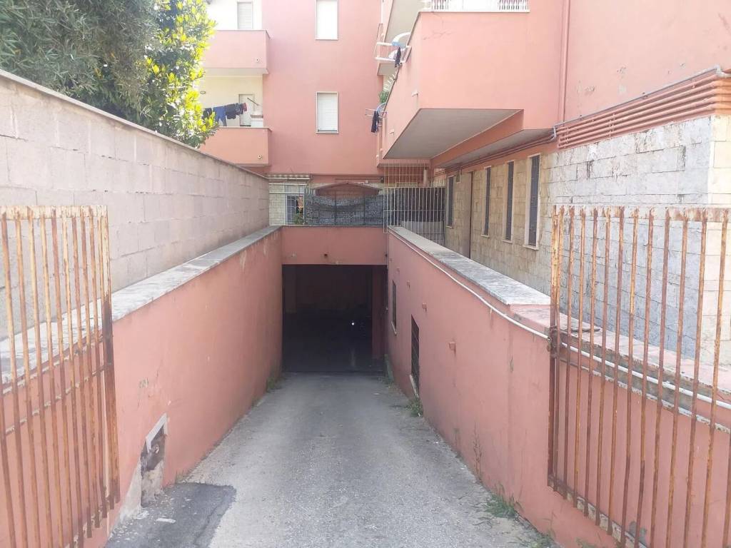 Box / garage a Nettuno in Via Dei Gelsi, 2 - Foto 2