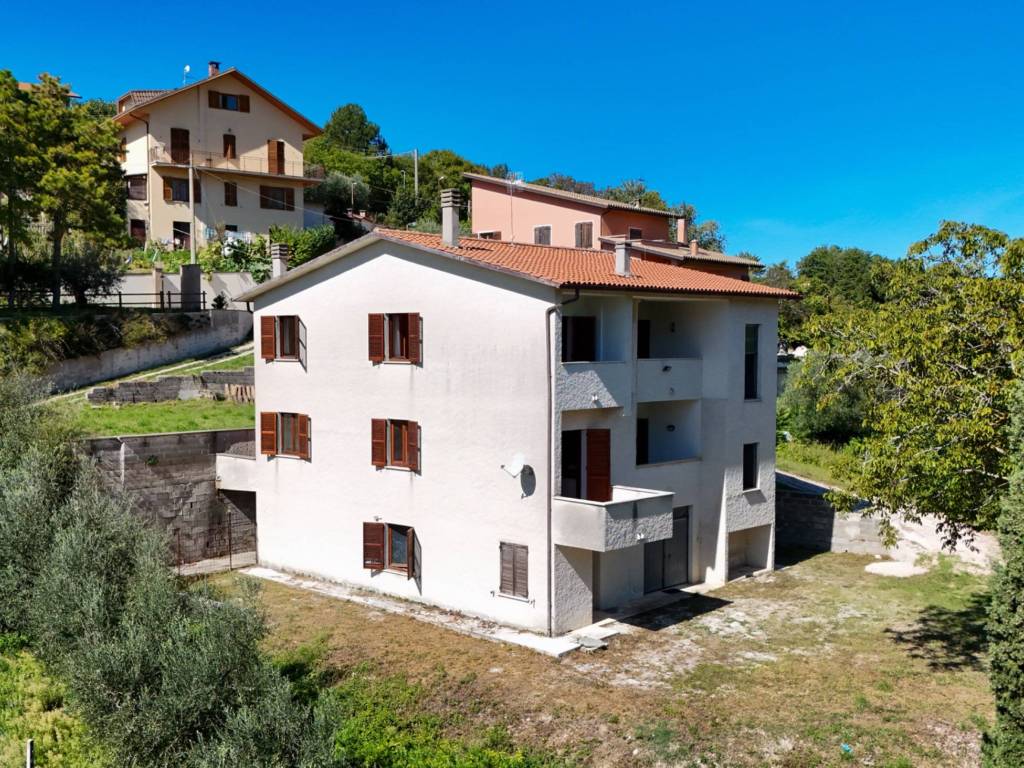 Villa a Nocera umbra in Via Monte Pennino - Foto 3