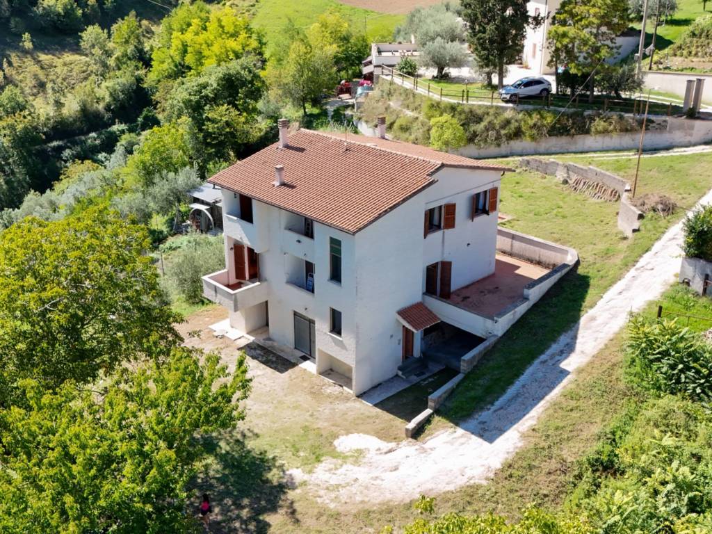 Villa a Nocera umbra in Via Monte Pennino - Foto 4