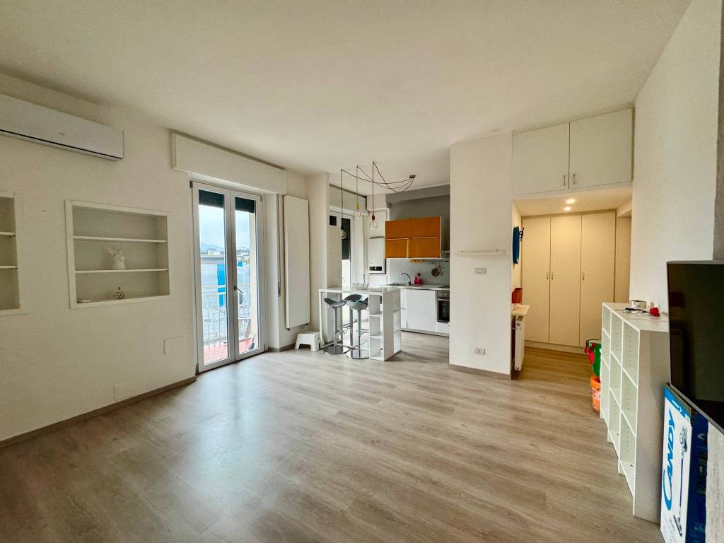 Appartamento a Como in Via Rezzonico - Foto 2