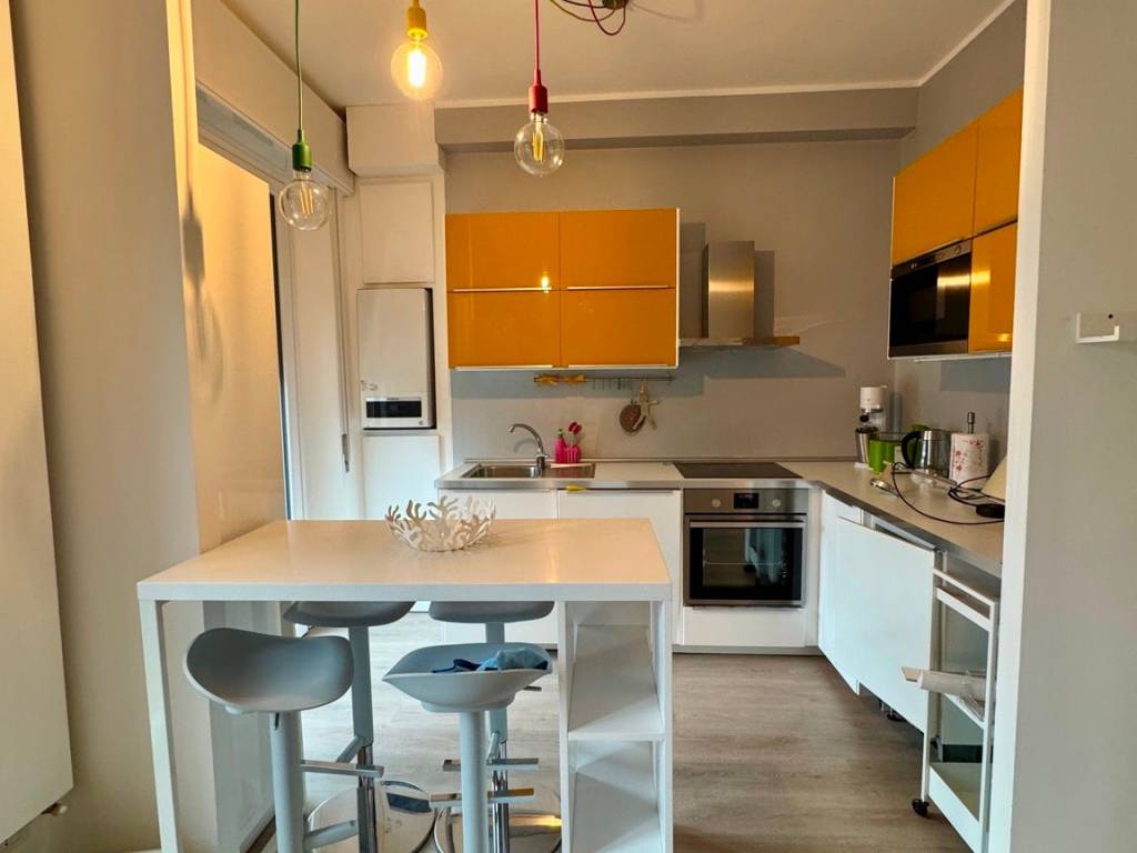 Appartamento a Como in Via Rezzonico - Foto 3