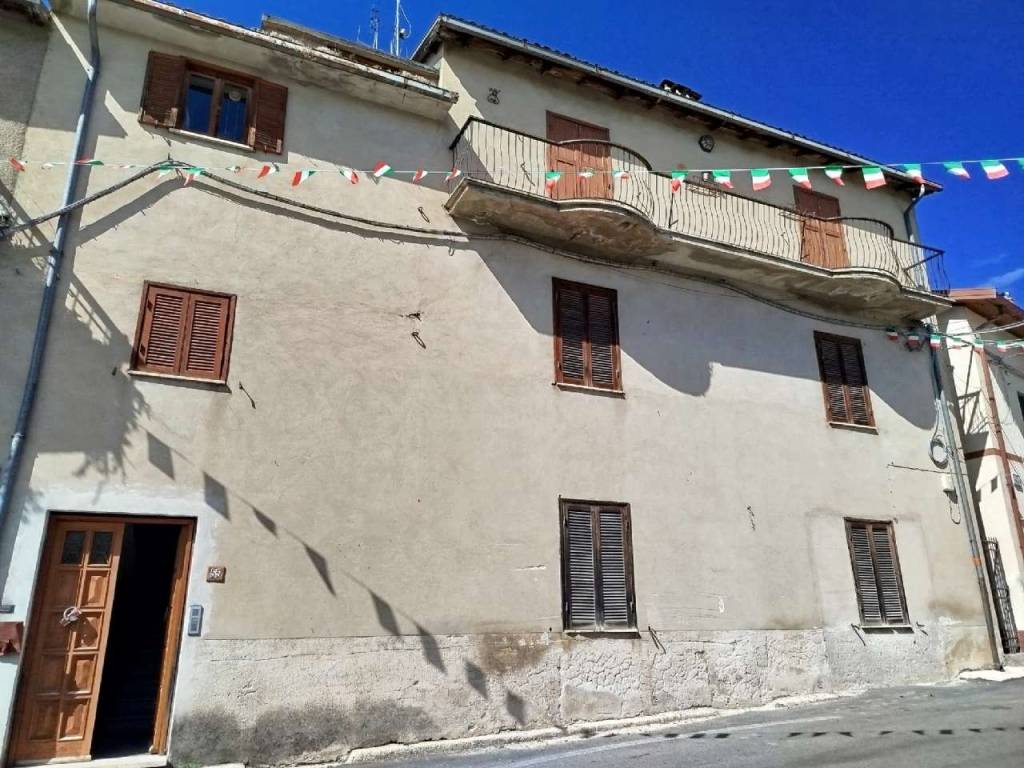 Appartamento a Carsoli in via S. Rocco - Foto 2