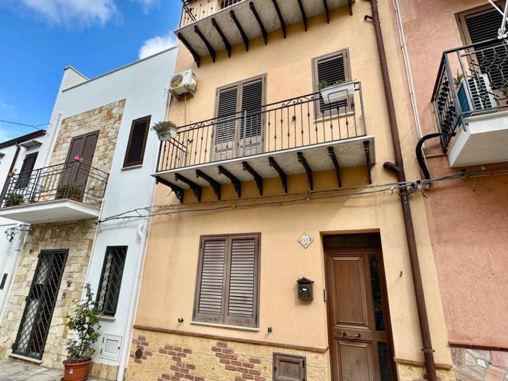 Casa indipendente a Cinisi in Via Imbriani - Foto 2