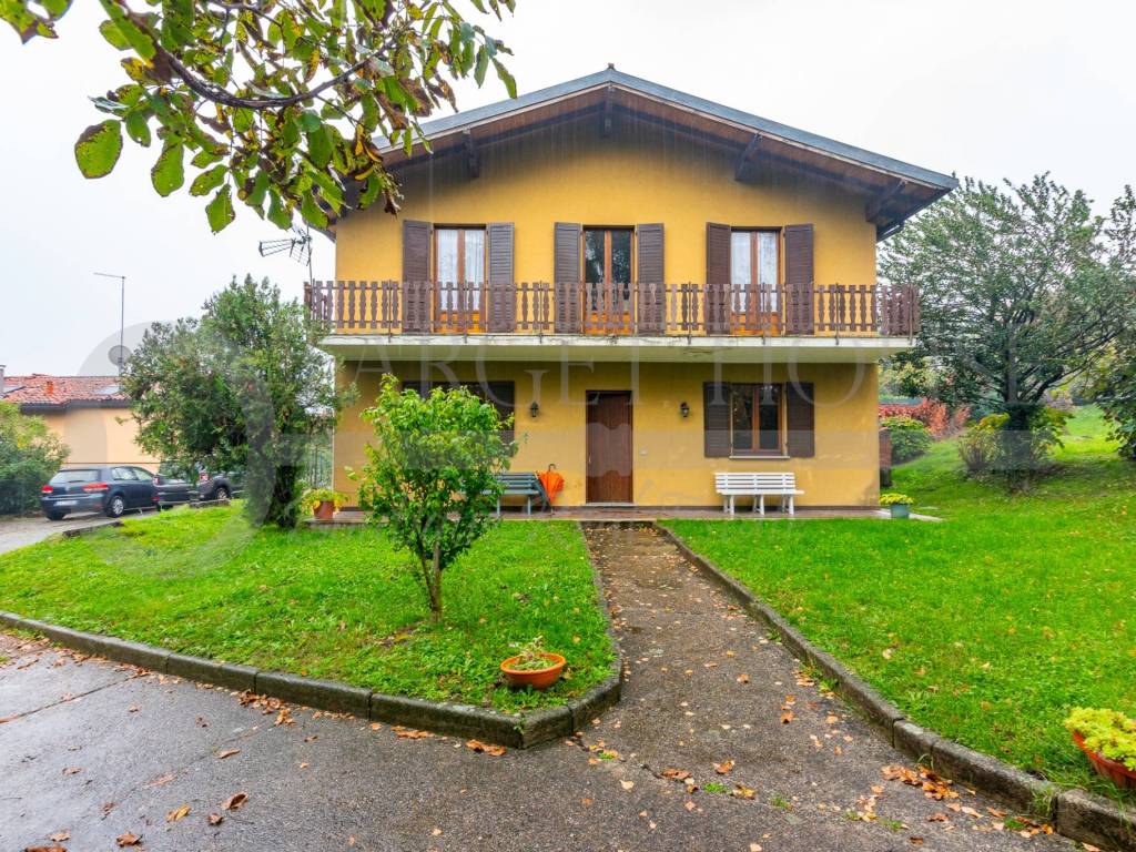 Villa a Erba in Via Buco del Piombo - Foto 2