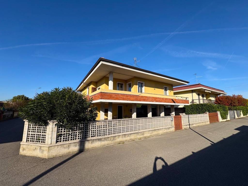 Villa a Gropello cairoli in Via Roma, 35 - Foto 3