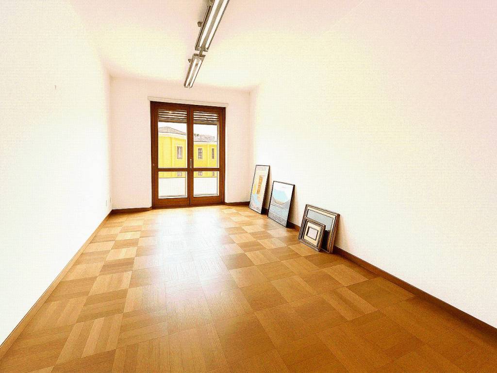 Appartamento a Vigevano in Via Edmondo De Amicis, 3 - Foto 2