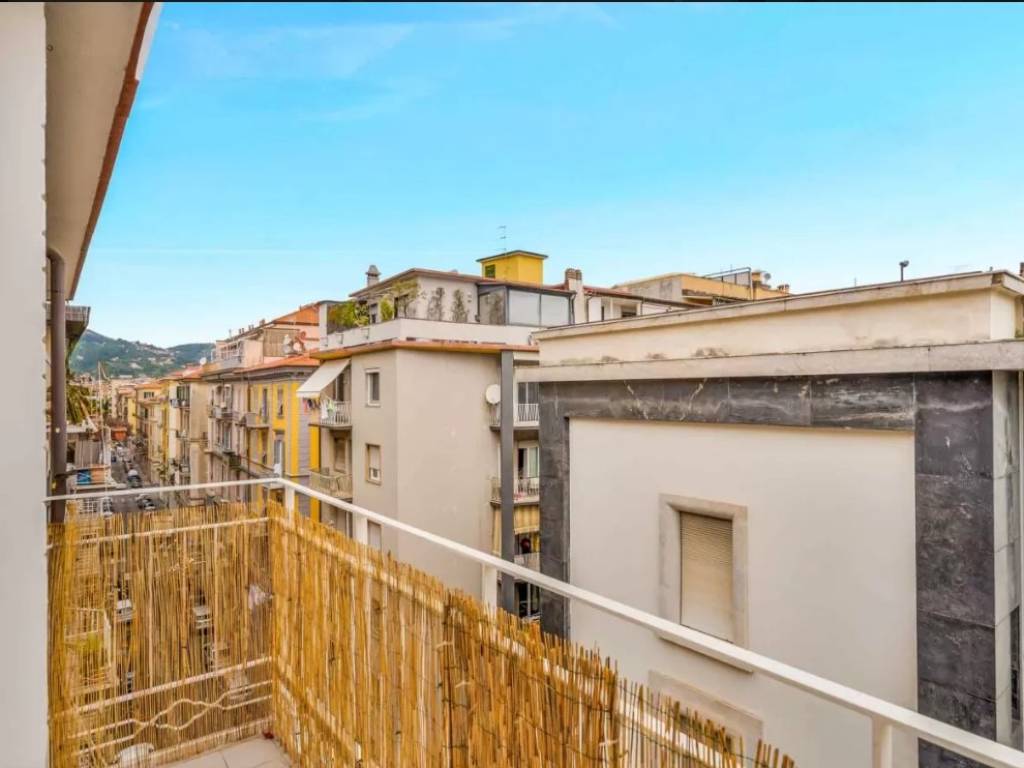 Appartamento a La spezia in Via Cristoforo Colombo, 67 - Foto 3