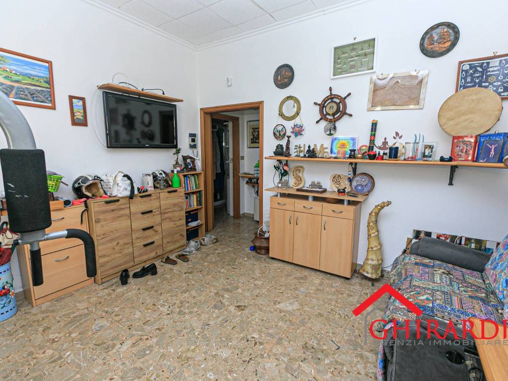 Palazzo / stabile a Genova in Via Sergio Piombelli, 28 - Foto 4