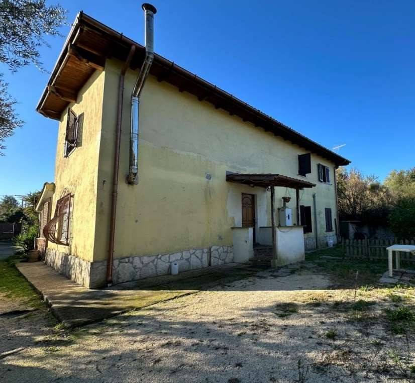 Casa indipendente a Aprilia in Via Platani - Foto 3