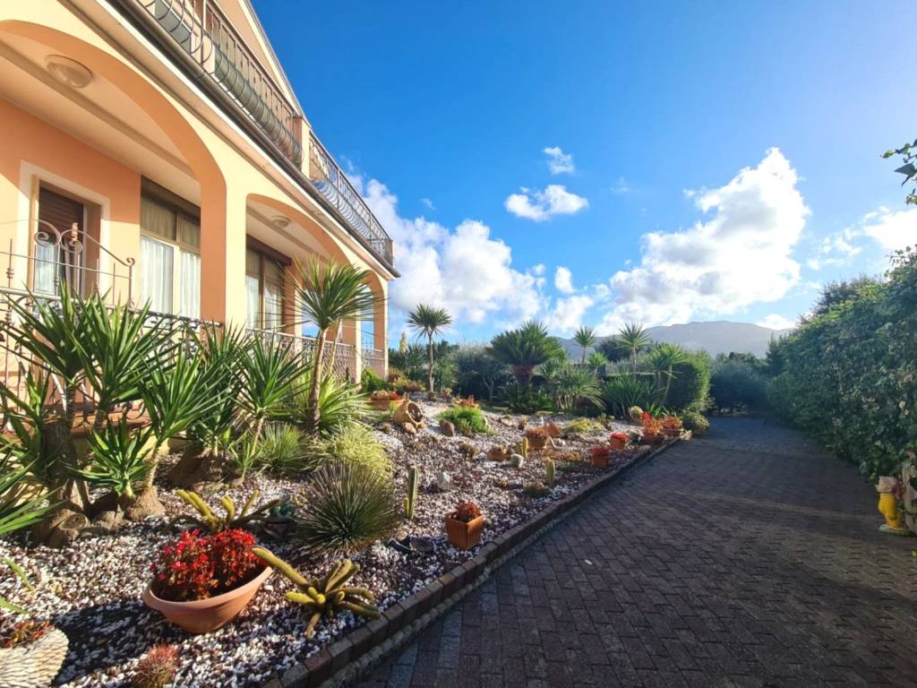 Villa a Albenga in Regione Roberti - Foto 2