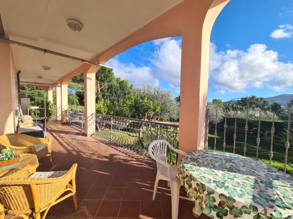 Villa a Albenga in Regione Roberti - Foto 3