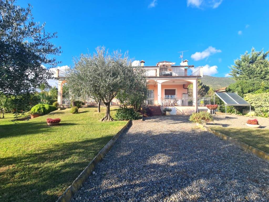 Villa a Albenga in Regione Roberti - Foto 4
