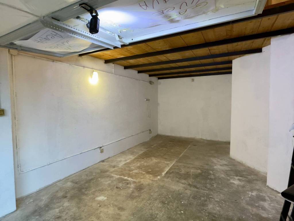 Box / garage a Savona in Via Mongrifone - Foto 2