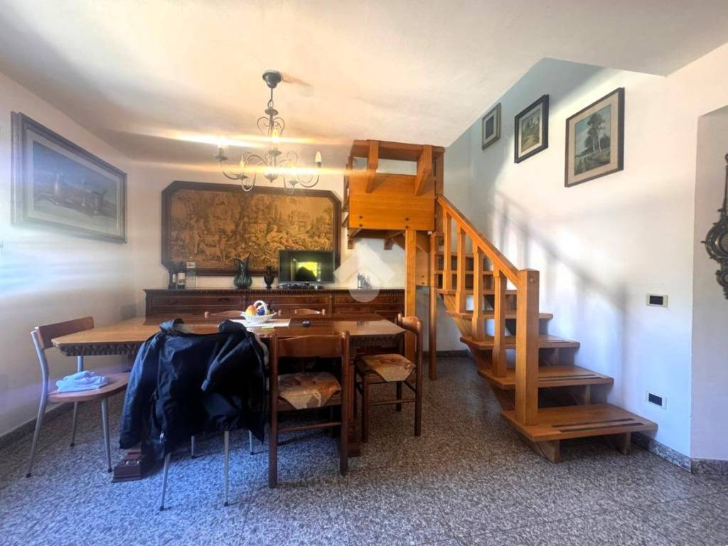 Casa indipendente a Pistoia in Via di Valdibrana, 253 - Foto 3