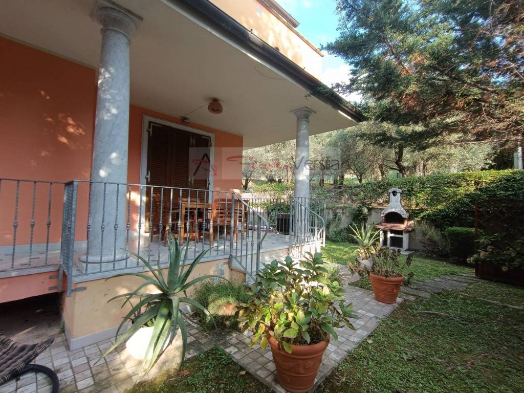 Villetta a schiera a Seravezza in Via della Chiusa - Foto 4