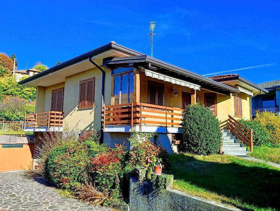 Villa a Besozzo in Via Dante Alighieri, 13 - Foto 5