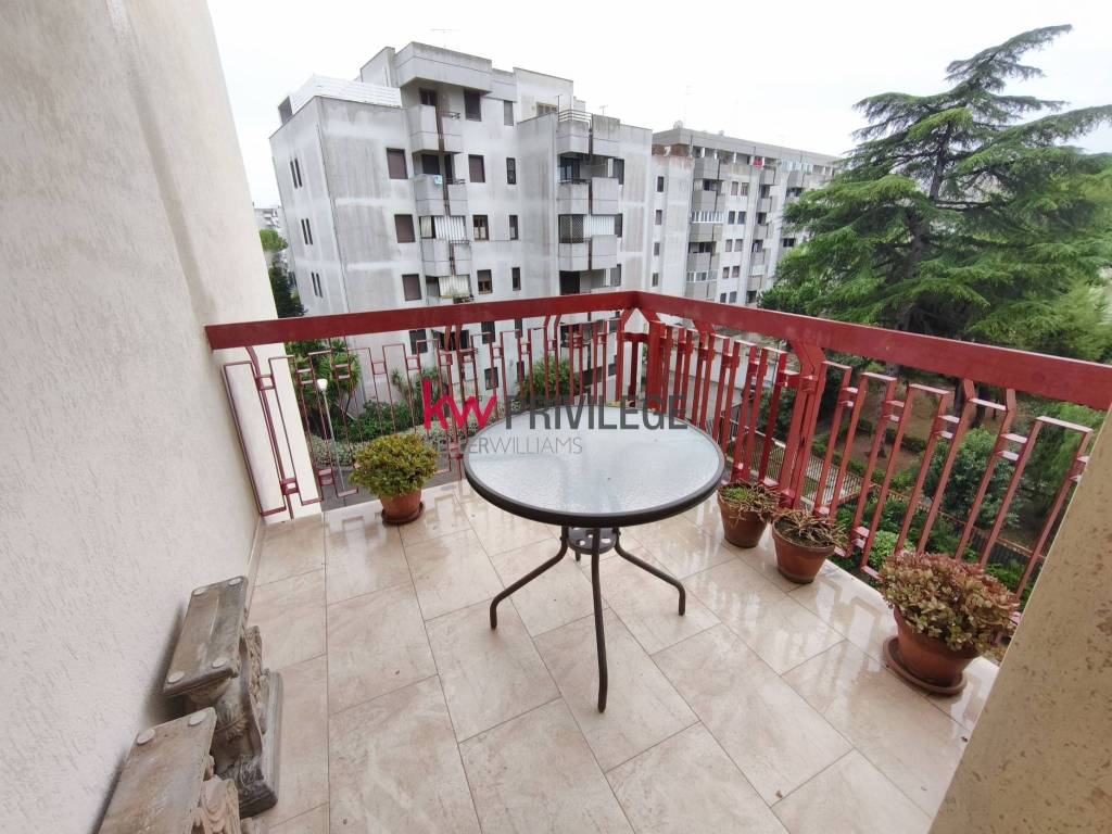 Appartamento a Brindisi in Viale Francia, 49 - Foto 3