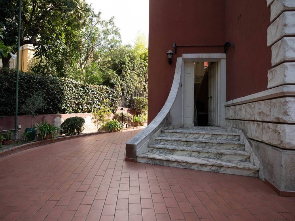 Villa a Cagliari in Viale Luigi Merello, 47 - Foto 3