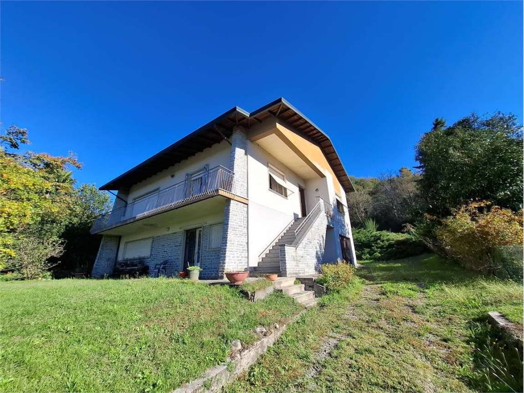 Villa a Sesto calende in Via Lavaggione , xx - Foto 5