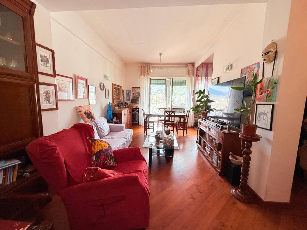 Appartamento a Genova in Via Antonio Sant'Elia, 12 - Foto 2