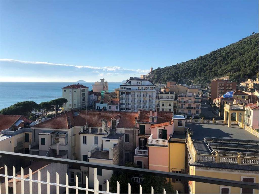 Appartamento a Borghetto santo spirito in corso IV Novembre - Foto 2