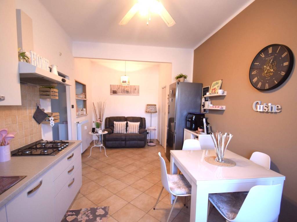 Appartamento a Genova in Via Villini Ambrogio Negrone - Foto 2