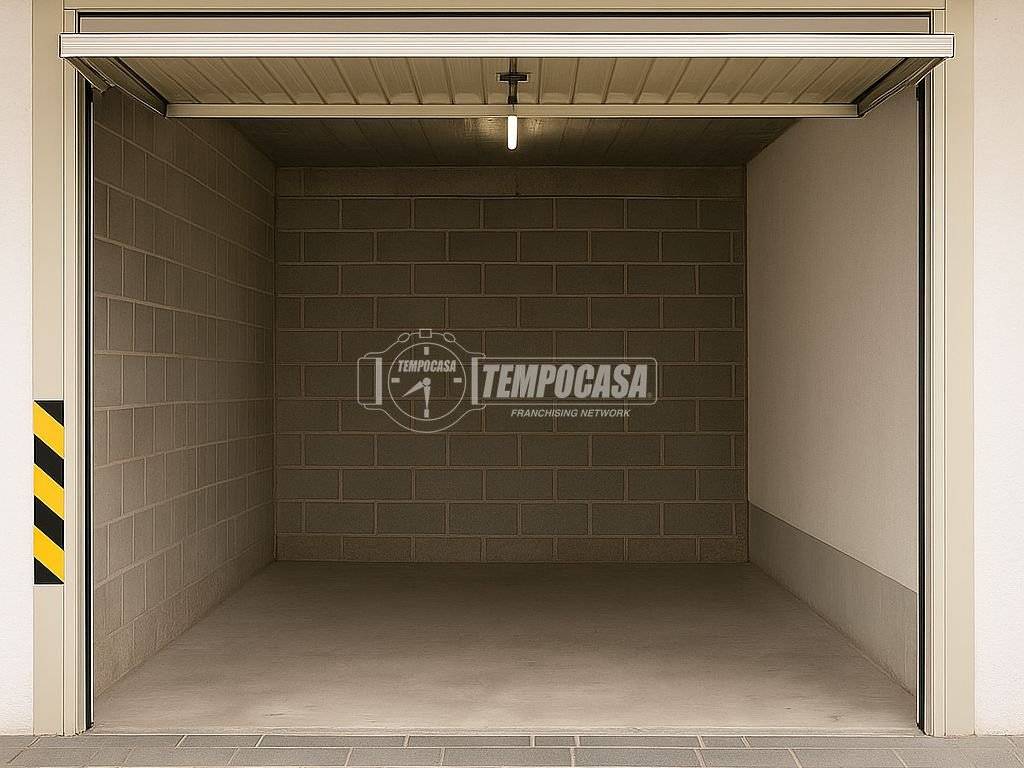 Box / garage a Villa guardia in Via valtellina - Foto 2