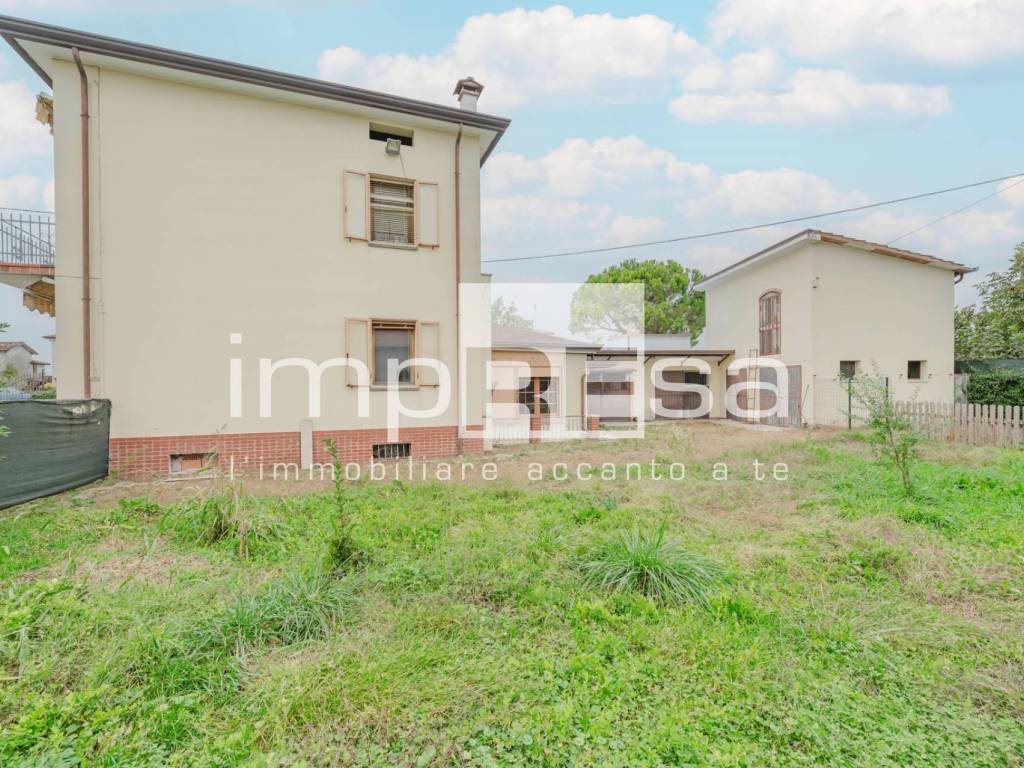 Casa indipendente a Godega di sant'urbano in VIA MONTE GRAPPA, 16 - Foto 2