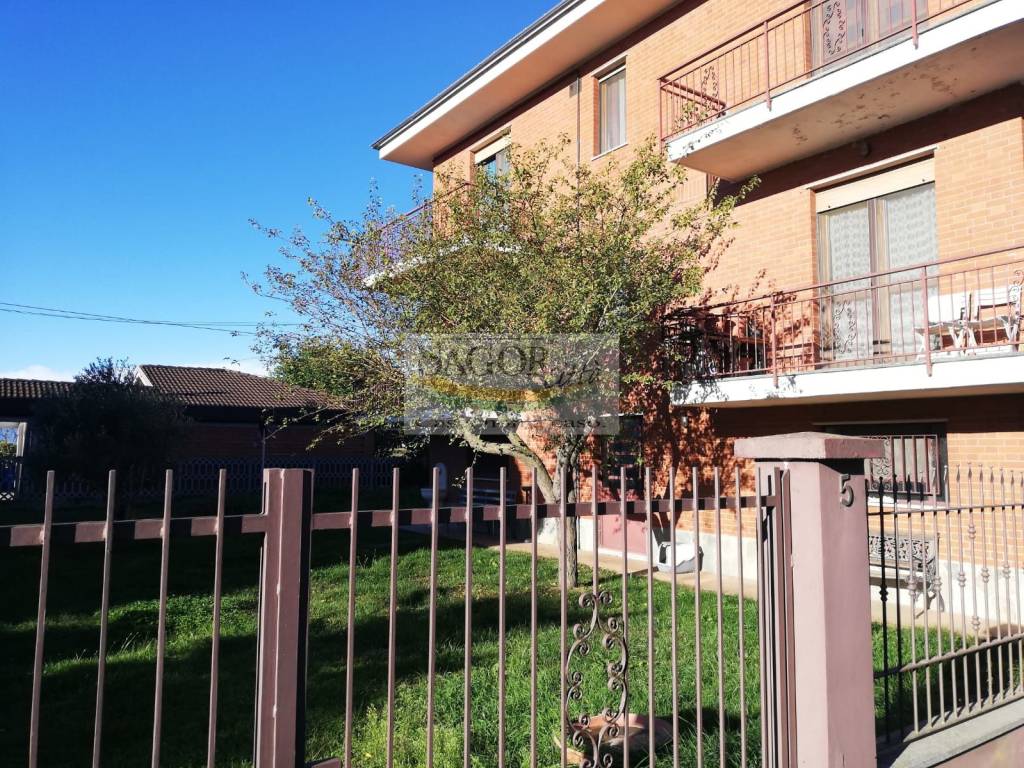 Villa a Virle piemonte in Via Camillo Benso di Cavour, 15 - Foto 3