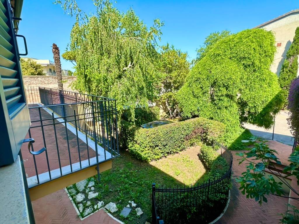 Villa a Rimini in Via Massimo d'Azeglio, 17 - Foto 5