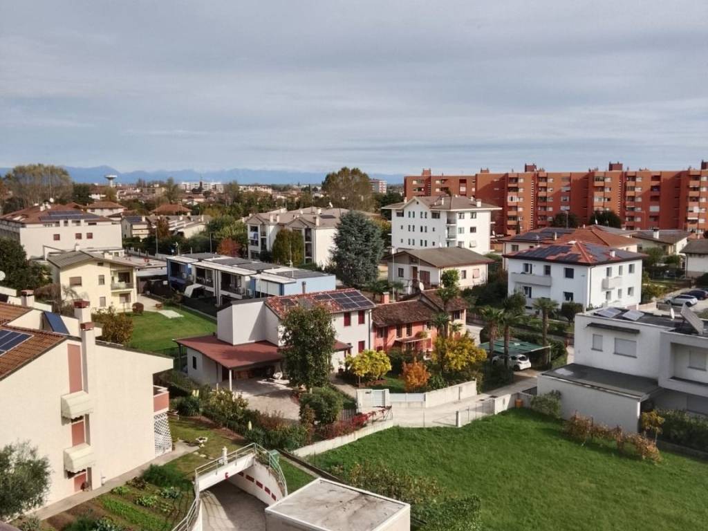 Appartamento a Pordenone in Via Ugo Foscolo, 7 - Foto 4