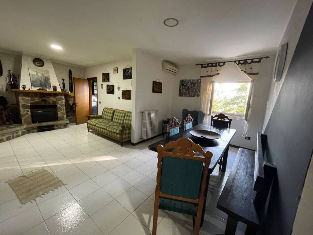 Villa a Trevignano romano in VIA MASSA CLODIANA, 5 - Foto 2