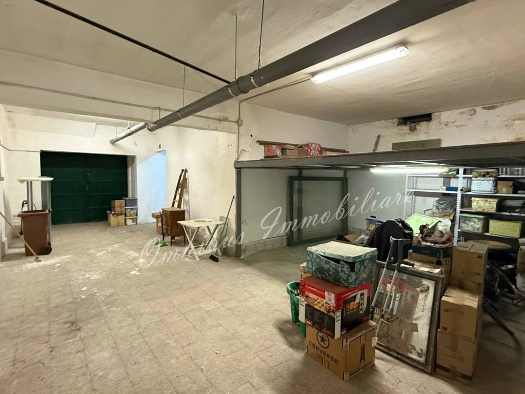 Box / garage a Foggia in Via Michelantonio Fini - Foto 2
