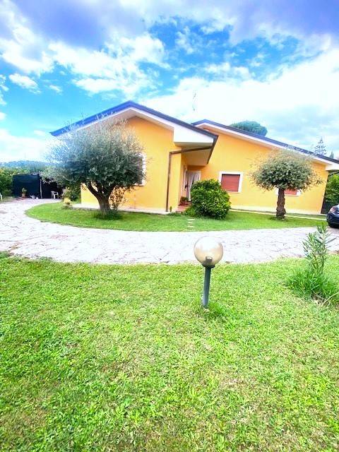 Villa a Massarosa in Via Sterpeti, 772 - Foto 2
