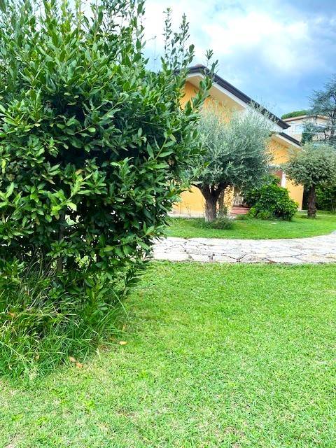 Villa a Massarosa in Via Sterpeti, 772 - Foto 3